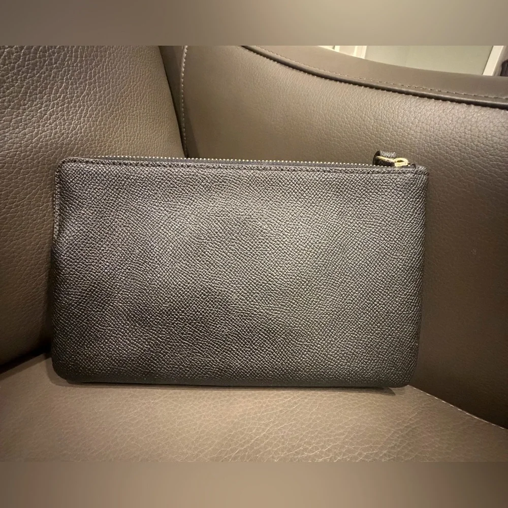 Coach‎ Large Leather Wristlet